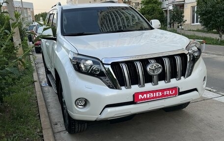 Toyota Land Cruiser Prado 150 рестайлинг 2, 2017 год, 3 900 000 рублей, 6 фотография