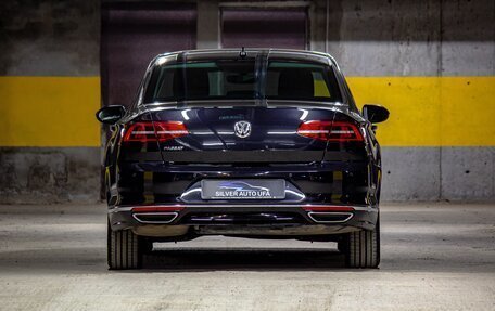 Volkswagen Passat B8 рестайлинг, 2018 год, 2 800 000 рублей, 5 фотография
