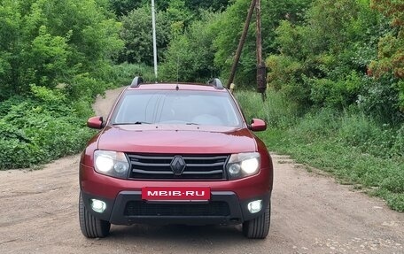 Renault Duster I рестайлинг, 2014 год, 990 000 рублей, 2 фотография