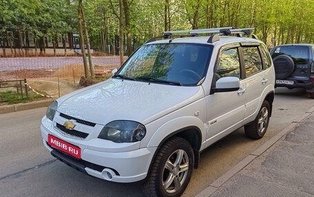 Chevrolet Niva I рестайлинг, 2018 год, 715 000 рублей, 3 фотография