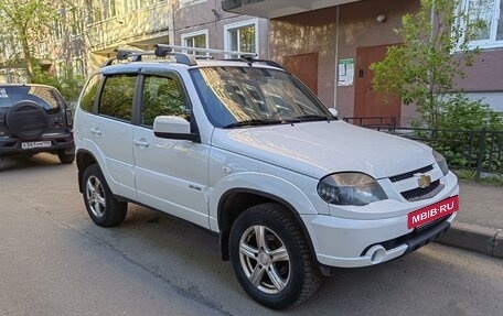 Chevrolet Niva I рестайлинг, 2018 год, 715 000 рублей, 2 фотография