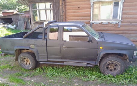 Nissan Terrano II рестайлинг, 1987 год, 400 000 рублей, 19 фотография