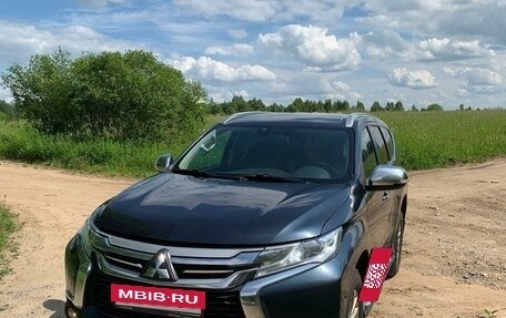 Mitsubishi Pajero Sport III рестайлинг, 2018 год, 2 995 000 рублей, 2 фотография