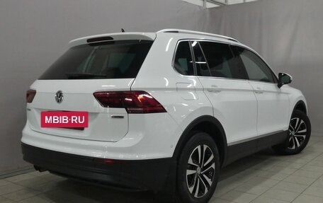 Volkswagen Tiguan II, 2019 год, 3 300 000 рублей, 6 фотография