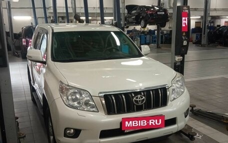 Toyota Land Cruiser Prado 150 рестайлинг 2, 2012 год, 2 841 130 рублей, 2 фотография