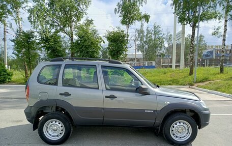 Chevrolet Niva I рестайлинг, 2018 год, 967 300 рублей, 4 фотография