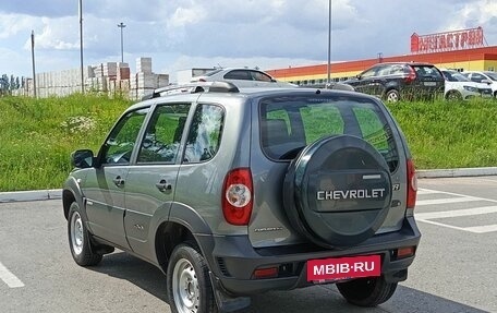 Chevrolet Niva I рестайлинг, 2018 год, 967 300 рублей, 7 фотография