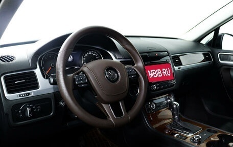 Volkswagen Touareg III, 2012 год, 2 137 000 рублей, 13 фотография