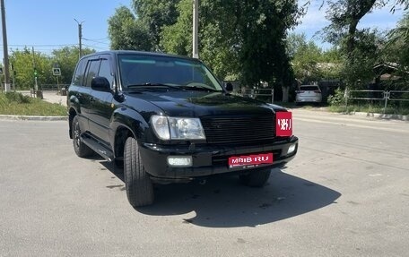 Toyota Land Cruiser 100 рестайлинг 2, 2004 год, 2 650 000 рублей, 1 фотография