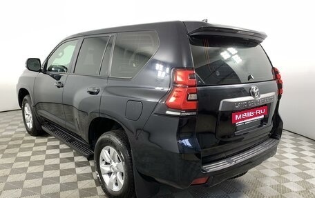 Toyota Land Cruiser Prado 150 рестайлинг 2, 2020 год, 4 555 000 рублей, 7 фотография