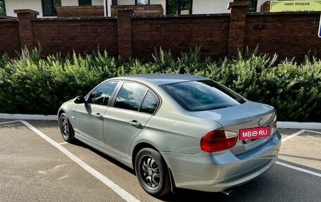 BMW 3 серия, 2005 год, 800 000 рублей, 3 фотография