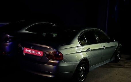 BMW 3 серия, 2005 год, 800 000 рублей, 24 фотография