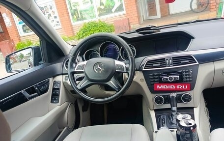 Mercedes-Benz C-Класс, 2011 год, 1 250 000 рублей, 5 фотография