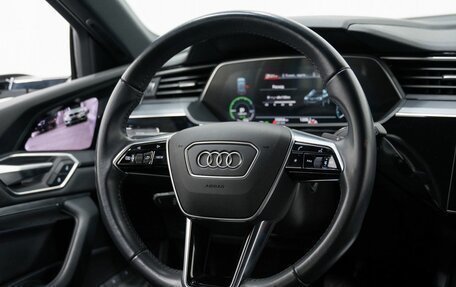 Audi e-tron I, 2020 год, 5 300 000 рублей, 16 фотография