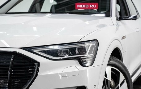 Audi e-tron I, 2020 год, 5 300 000 рублей, 8 фотография
