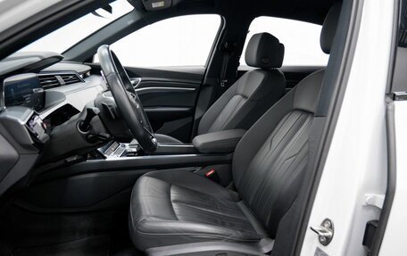 Audi e-tron I, 2020 год, 5 300 000 рублей, 19 фотография