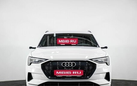 Audi e-tron I, 2020 год, 5 300 000 рублей, 2 фотография