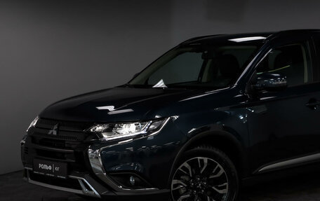 Mitsubishi Outlander III рестайлинг 3, 2021 год, 3 697 000 рублей, 18 фотография