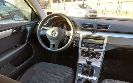 Volkswagen Passat B7, 2011 год, 1 150 000 рублей, 14 фотография