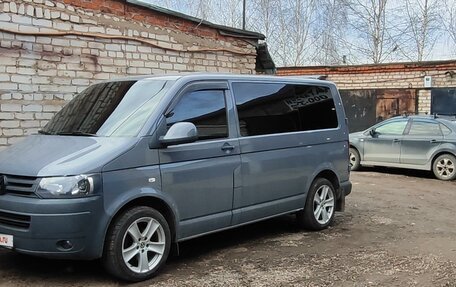 Volkswagen Transporter T5 рестайлинг, 2013 год, 1 800 000 рублей, 4 фотография