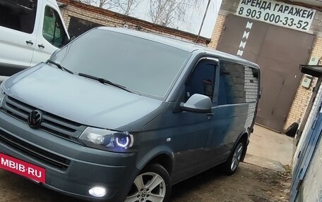 Volkswagen Transporter T5 рестайлинг, 2013 год, 1 800 000 рублей, 3 фотография