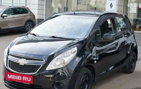 Chevrolet Spark III, 2013 год, 799 999 рублей, 3 фотография