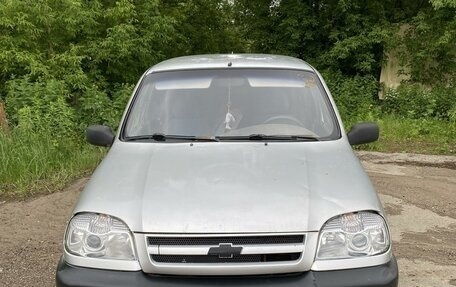 Chevrolet Niva I рестайлинг, 2004 год, 205 000 рублей, 2 фотография