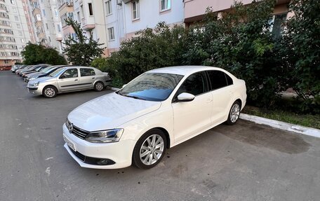 Volkswagen Jetta VI, 2011 год, 1 180 000 рублей, 1 фотография