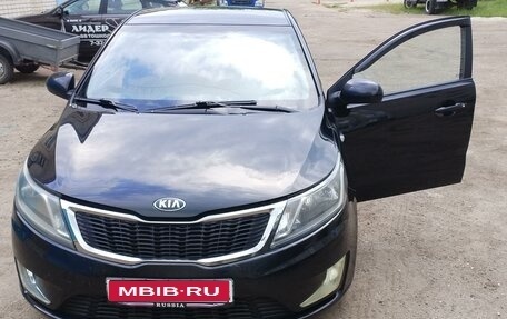 KIA Rio III рестайлинг, 2013 год, 800 000 рублей, 1 фотография