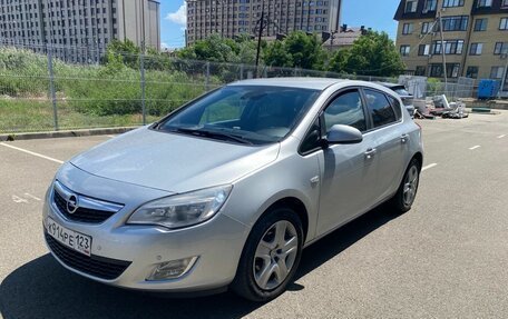 Opel Astra J, 2011 год, 868 000 рублей, 3 фотография