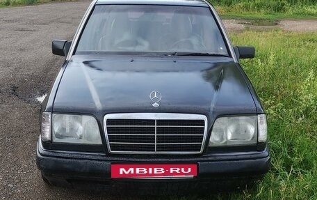 Mercedes-Benz E-Класс, 1993 год, 345 000 рублей, 2 фотография