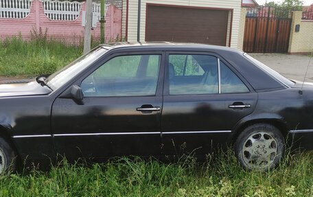 Mercedes-Benz E-Класс, 1993 год, 345 000 рублей, 8 фотография