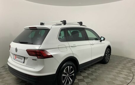 Volkswagen Tiguan II, 2019 год, 2 875 000 рублей, 6 фотография