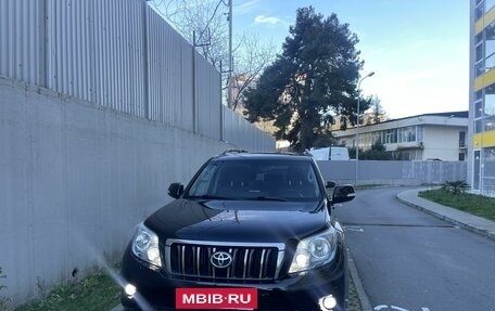 Toyota Land Cruiser Prado 150 рестайлинг 2, 2013 год, 3 800 000 рублей, 3 фотография