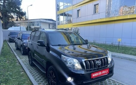 Toyota Land Cruiser Prado 150 рестайлинг 2, 2013 год, 3 800 000 рублей, 2 фотография