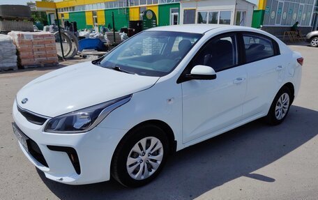 KIA Rio IV, 2018 год, 1 400 000 рублей, 4 фотография