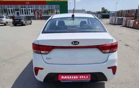 KIA Rio IV, 2018 год, 1 400 000 рублей, 6 фотография