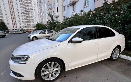 Volkswagen Jetta VI, 2011 год, 1 180 000 рублей, 10 фотография