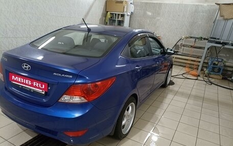 Hyundai Solaris II рестайлинг, 2011 год, 899 000 рублей, 4 фотография