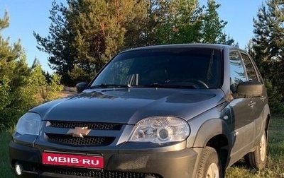 Chevrolet Niva I рестайлинг, 2017 год, 829 000 рублей, 1 фотография