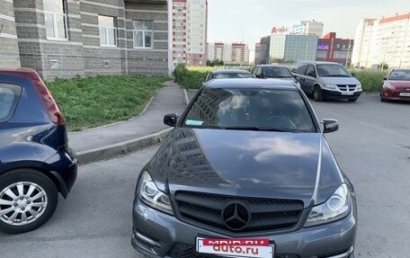 Mercedes-Benz C-Класс, 2012 год, 1 500 000 рублей, 2 фотография