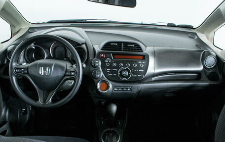 Honda Jazz II рестайлинг, 2012 год, 1 090 000 рублей, 12 фотография