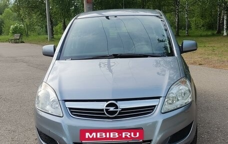 Opel Zafira B, 2010 год, 850 000 рублей, 2 фотография