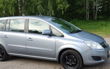 Opel Zafira B, 2010 год, 850 000 рублей, 4 фотография