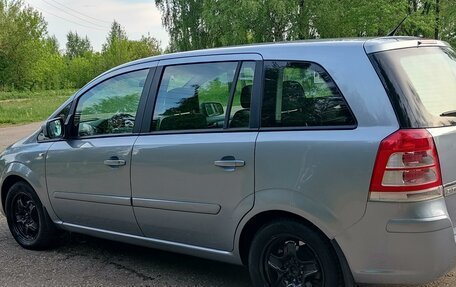 Opel Zafira B, 2010 год, 850 000 рублей, 7 фотография