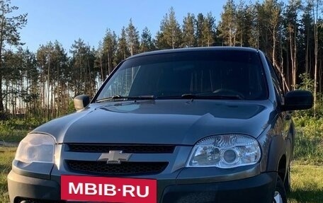 Chevrolet Niva I рестайлинг, 2017 год, 829 000 рублей, 3 фотография