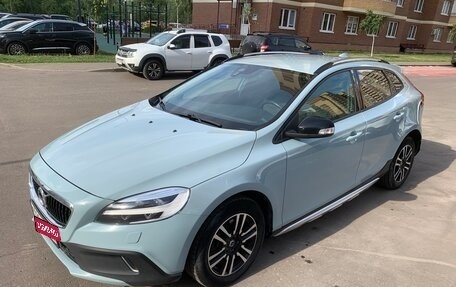 Volvo V40 Cross Country I, 2018 год, 2 450 000 рублей, 1 фотография