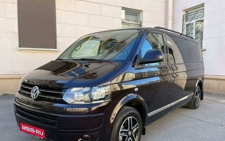 Volkswagen Caravelle T5, 2014 год, 2 890 000 рублей, 1 фотография