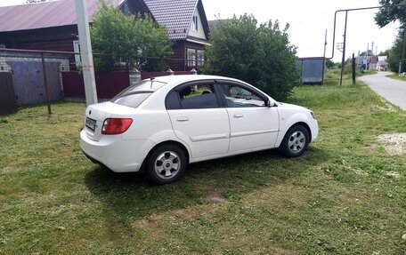 KIA Rio II, 2011 год, 650 000 рублей, 3 фотография