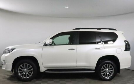 Toyota Land Cruiser Prado 150 рестайлинг 2, 2019 год, 5 465 000 рублей, 8 фотография